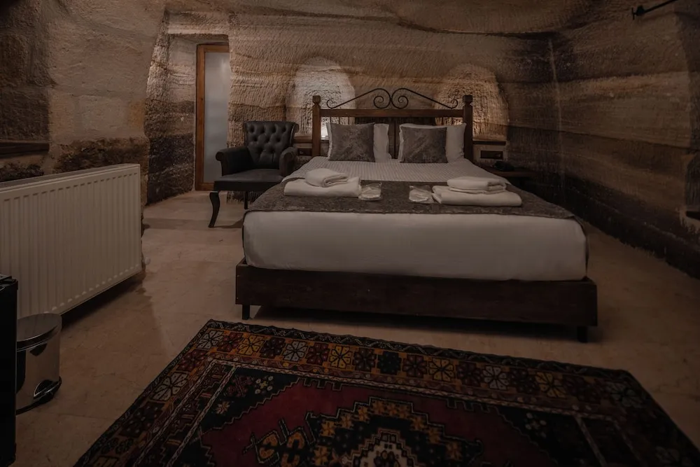 Double Stone Room