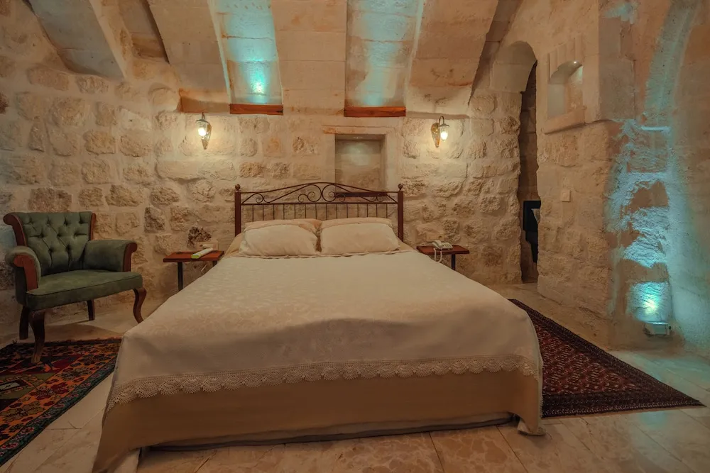 Double Stone Room