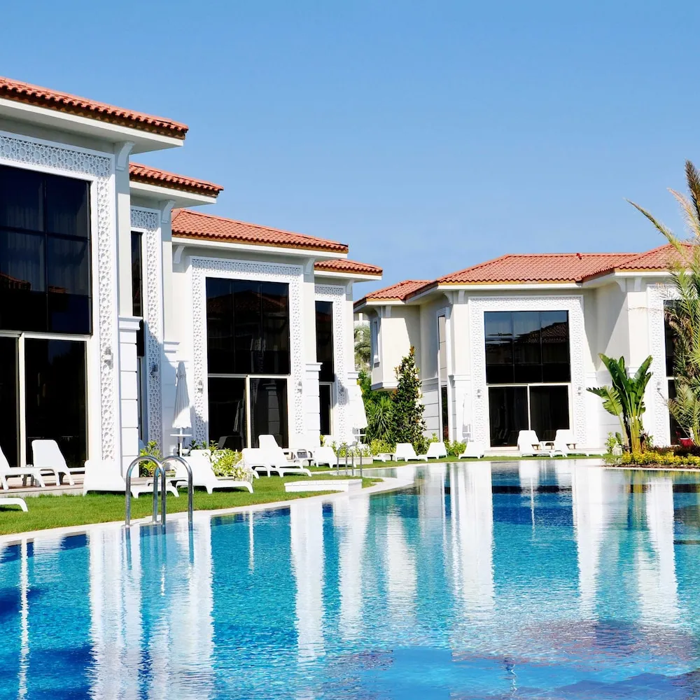 Lake Villa