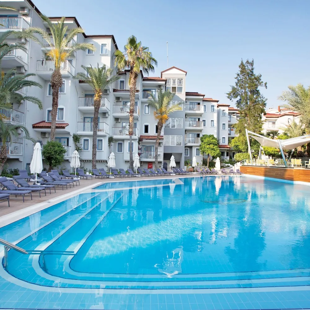 Executive Süit, Havuz Manzaralı