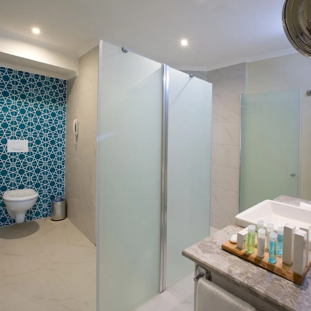 Economy Suite