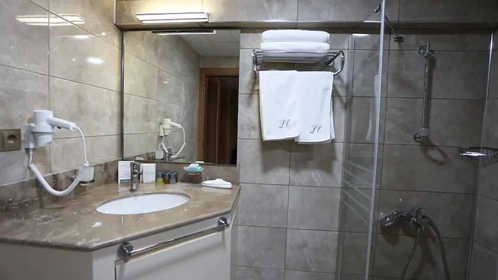 Standard Üç Kişilik Oda, 3 Tek Kişilik Yatak