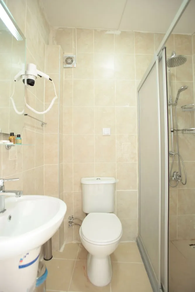 Standard Tek Büyük veya İki Ayrı Yataklı Oda