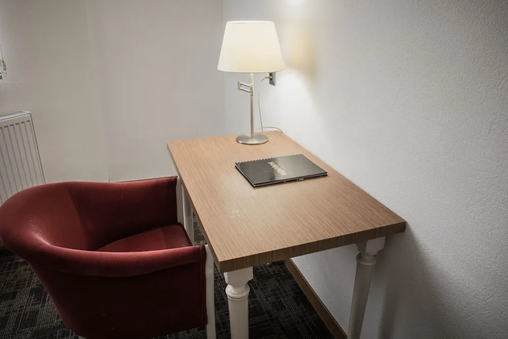 Business Süit, Engellilere Uygun, Sigara İçilebilir