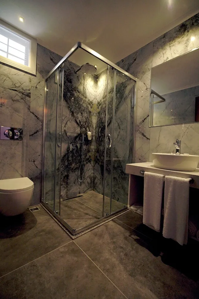 Standard Tek Büyük veya İki Ayrı Yataklı Oda