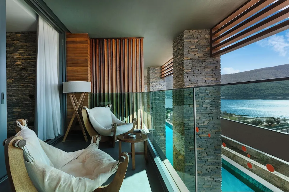 Deluxe Oda, Kısmi Deniz Manzaralı