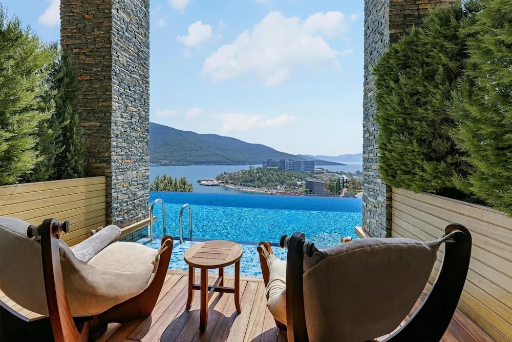 Laguna Deluxe Room Sea View - Swim Up