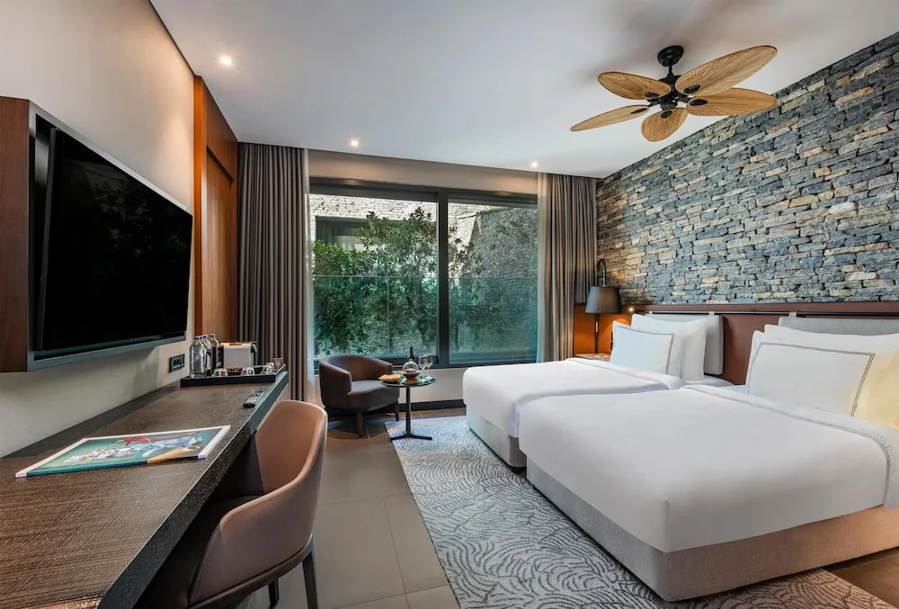 Family Corner Terrace Suite Sea View