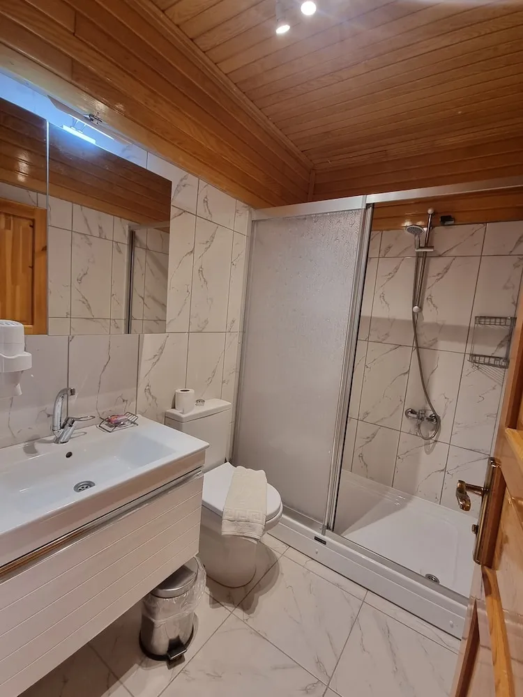 Stüdyo, Mutfak, Bahçe Manzaralı