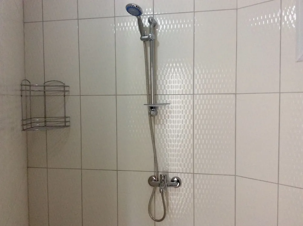 Comfort Tek Büyük Yataklı Oda, Balkon, Bahçe Manzaralı