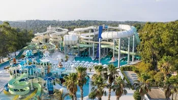 Paloma Perissia - Her Şey Dâhil