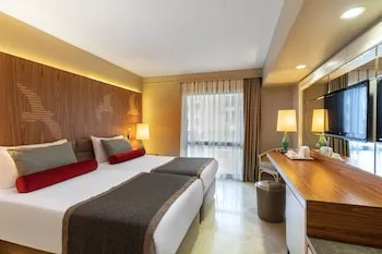 Paloma Perissia - Her Şey Dâhil