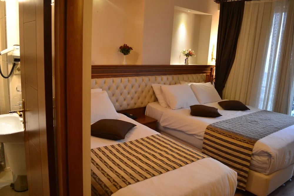 Deluxe Üç Kişilik Oda, Deniz Manzaralı