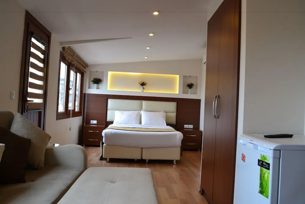 Deluxe Üç Kişilik Oda, Deniz Manzaralı