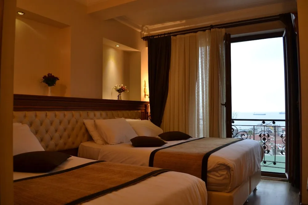 Deluxe Üç Kişilik Oda, Deniz Manzaralı