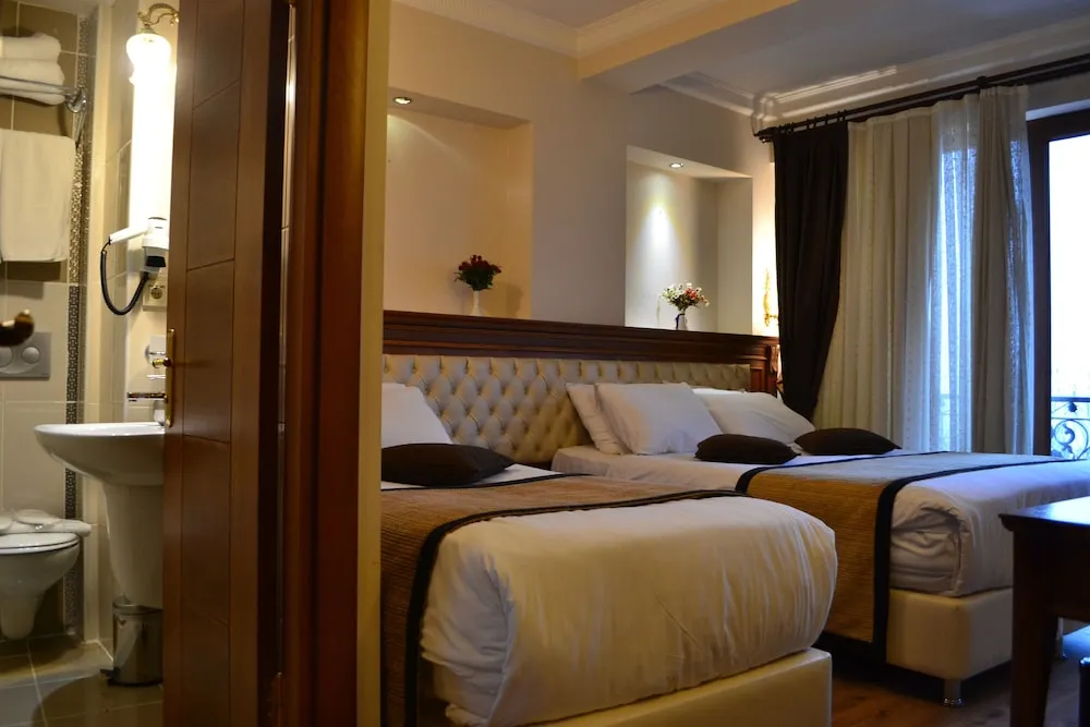 Tek Büyük Yataklı Oda, Balkon, Deniz Manzaralı