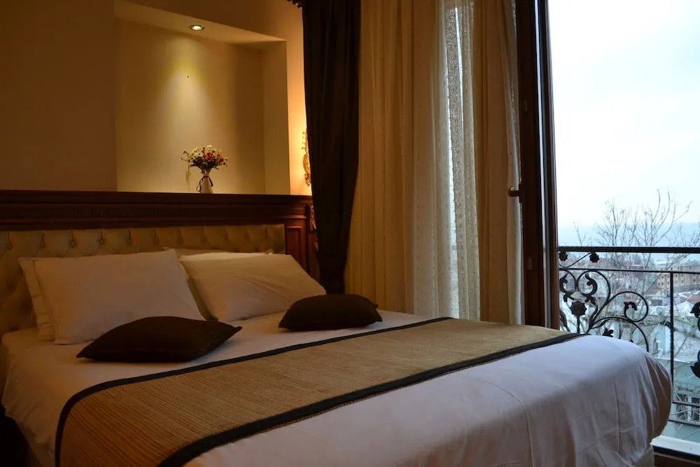 Tek Büyük Yataklı Oda, Balkon, Deniz Manzaralı