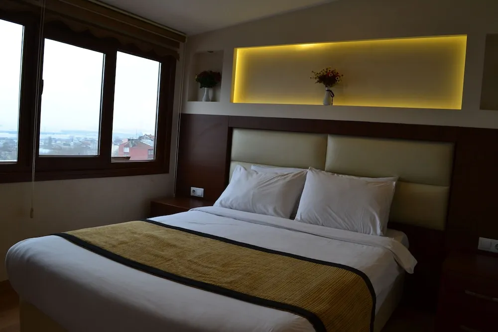 Tek Büyük Yataklı Oda, Balkon, Deniz Manzaralı