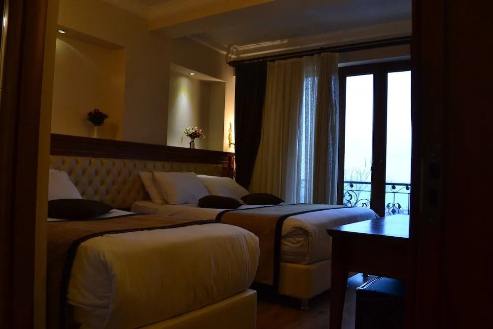 Tek Büyük Yataklı Oda, Balkon, Deniz Manzaralı