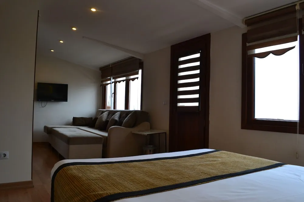Tek Büyük Yataklı Oda, Balkon, Deniz Manzaralı