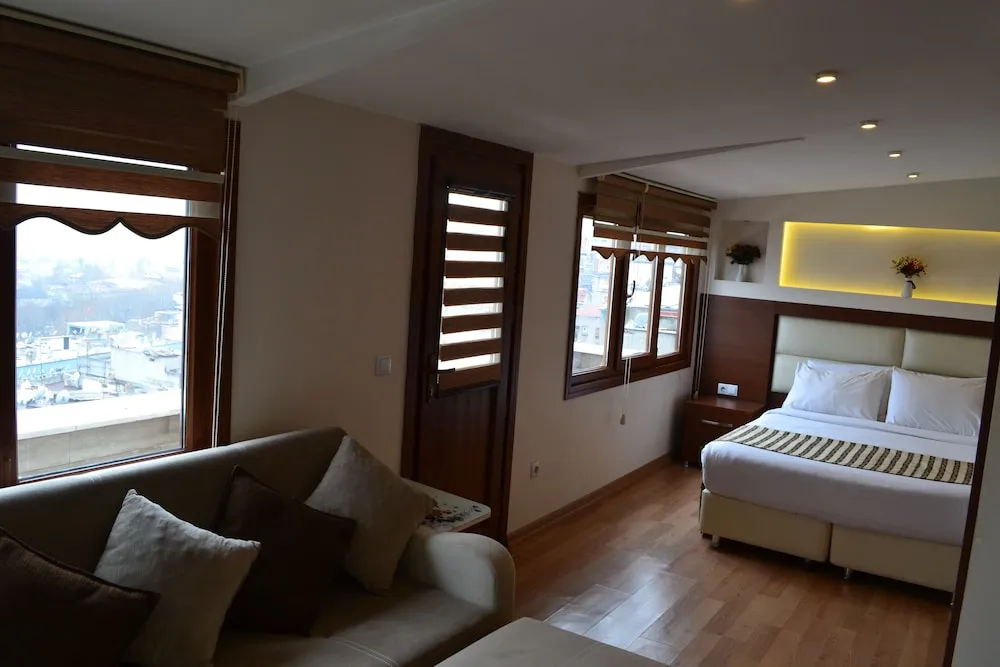 Tek Büyük Yataklı Oda, Balkon, Deniz Manzaralı
