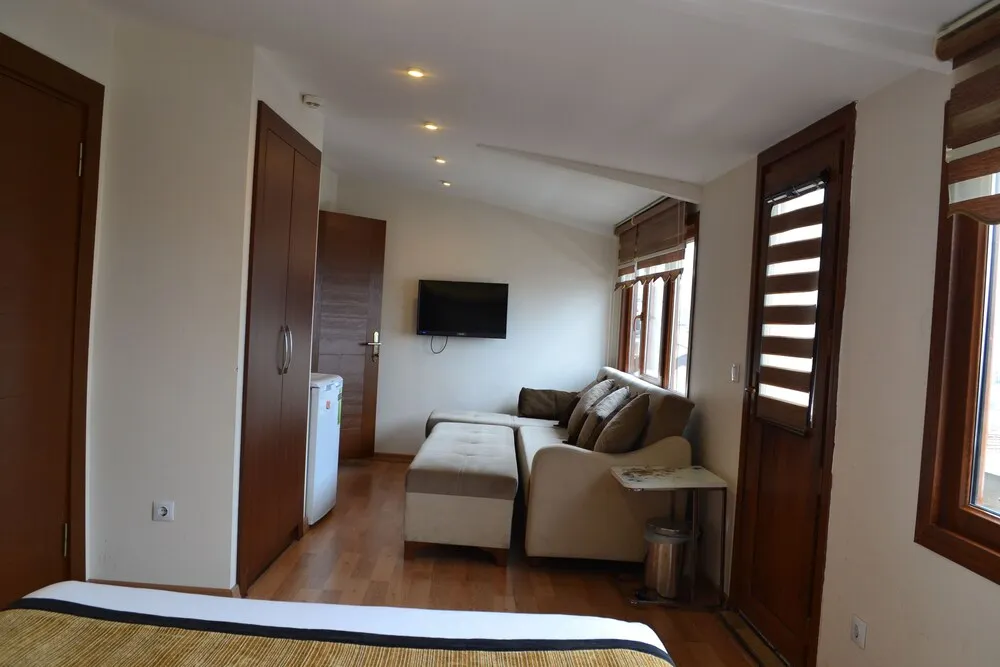 Tek Büyük Yataklı Oda, Balkon, Deniz Manzaralı