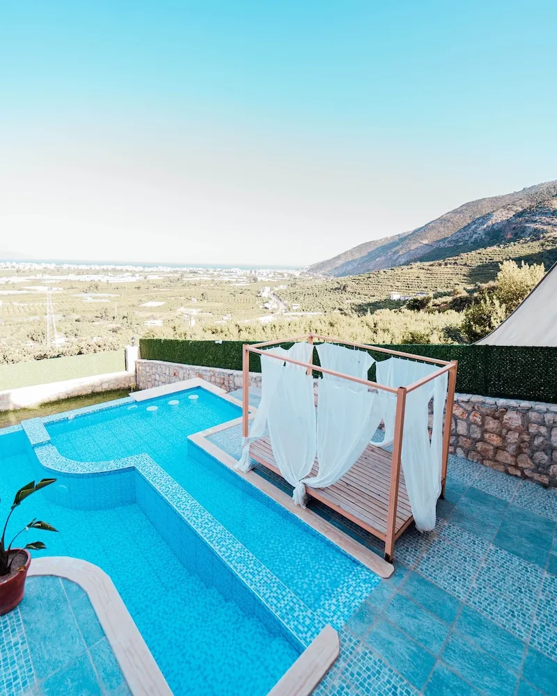 Quatro Villa