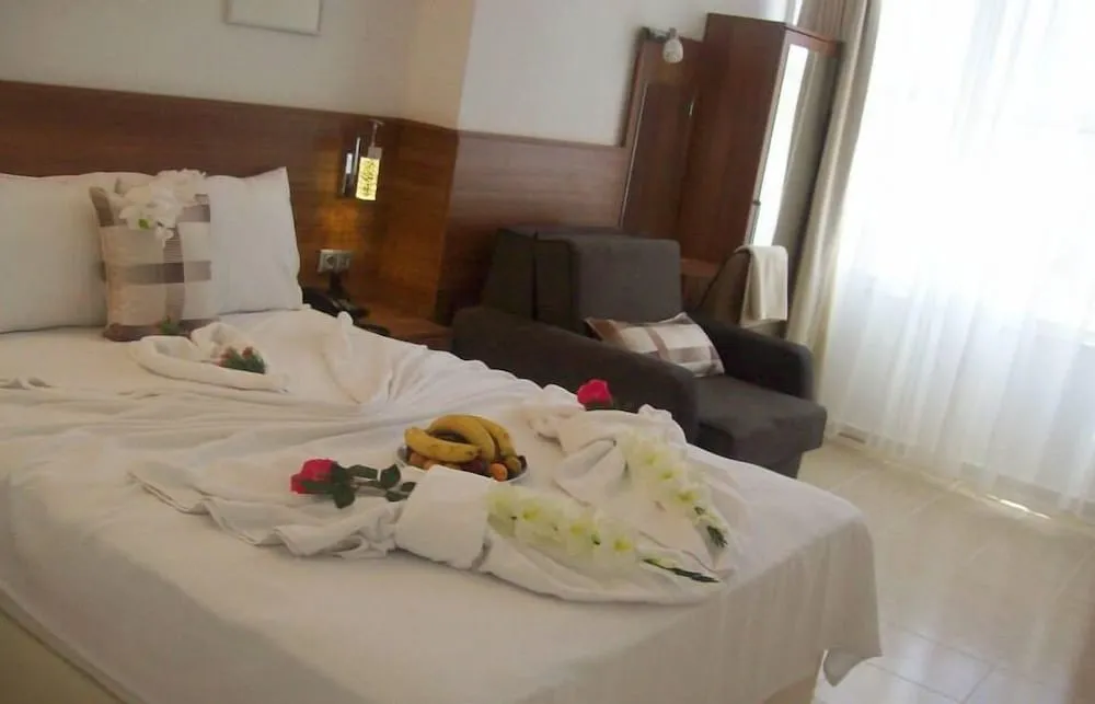 Standard Tek Büyük Yataklı Oda