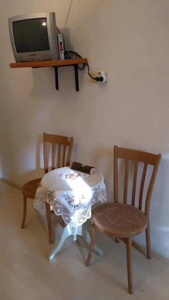 Süit, 1 Çift Kişilik Yatak ve Çekyat, Sigara İçilmez, Balkon