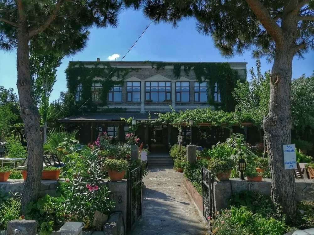 Assos Büyük Yıldızsaray Otel