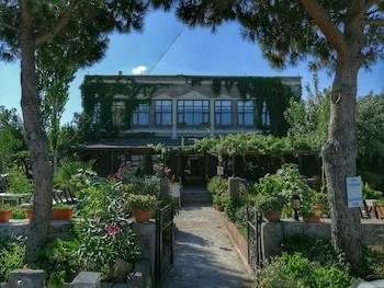 Assos Büyük Yıldızsaray Otel