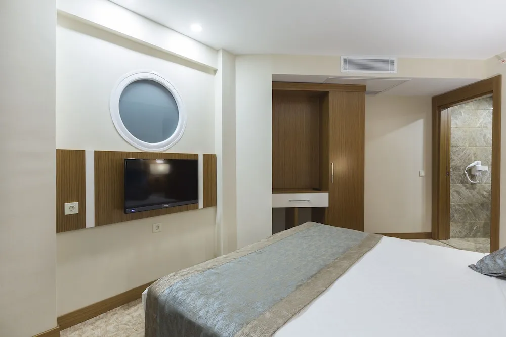 Mountain View Room