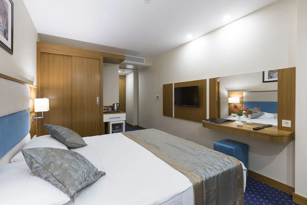 Mountain View Room