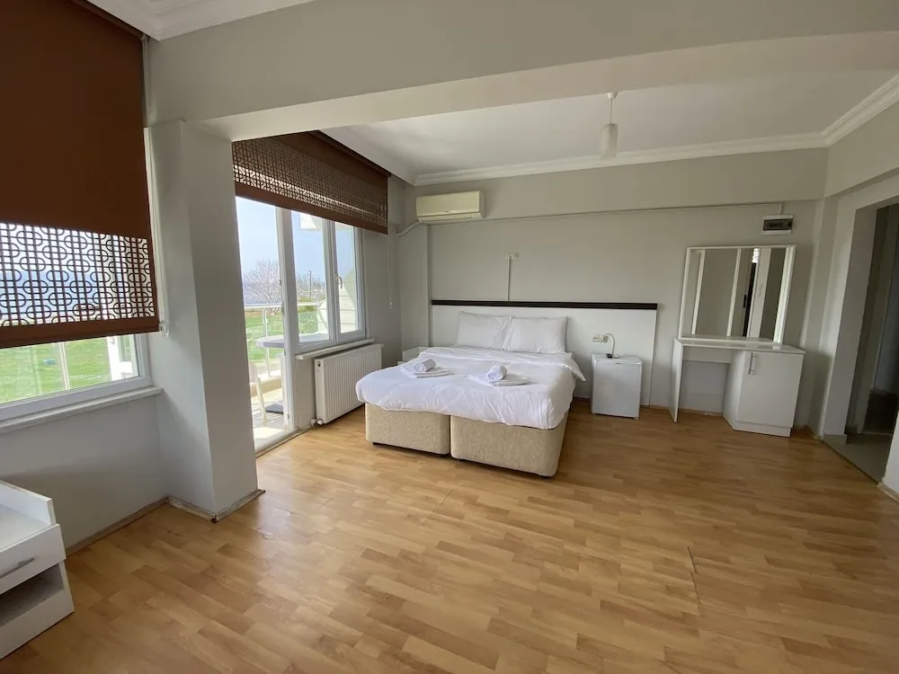 Basic Üç Kişilik Oda