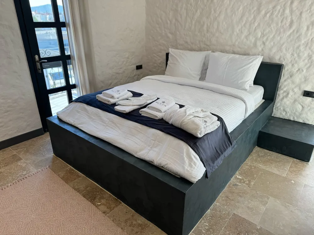 Premium Tek Büyük Yataklı Oda, Şehir Manzaralı