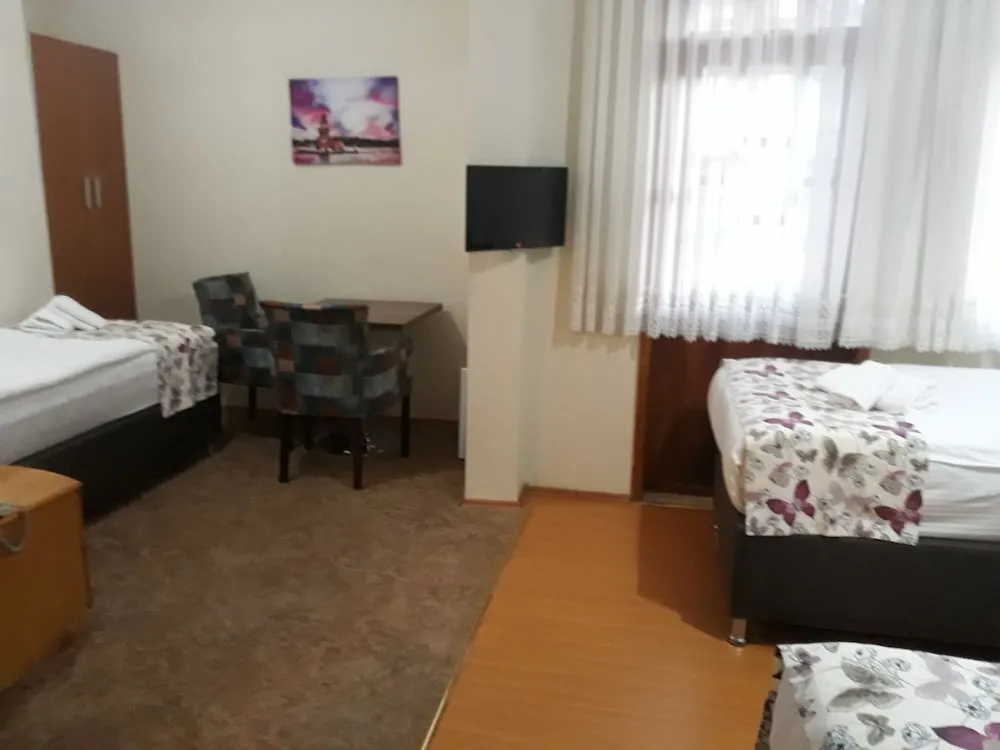 Standard Üç Kişilik Oda