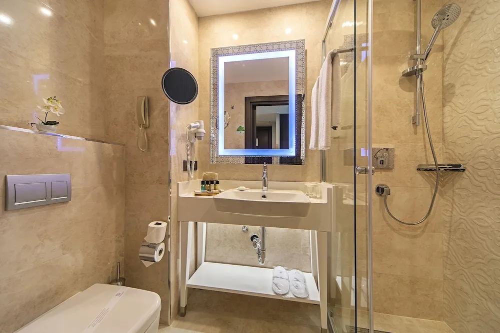 2 Conneting Double Rooms With Balcony