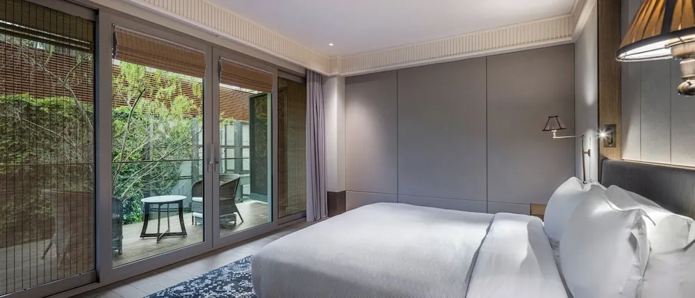 Garden Suite Grand, King Bed