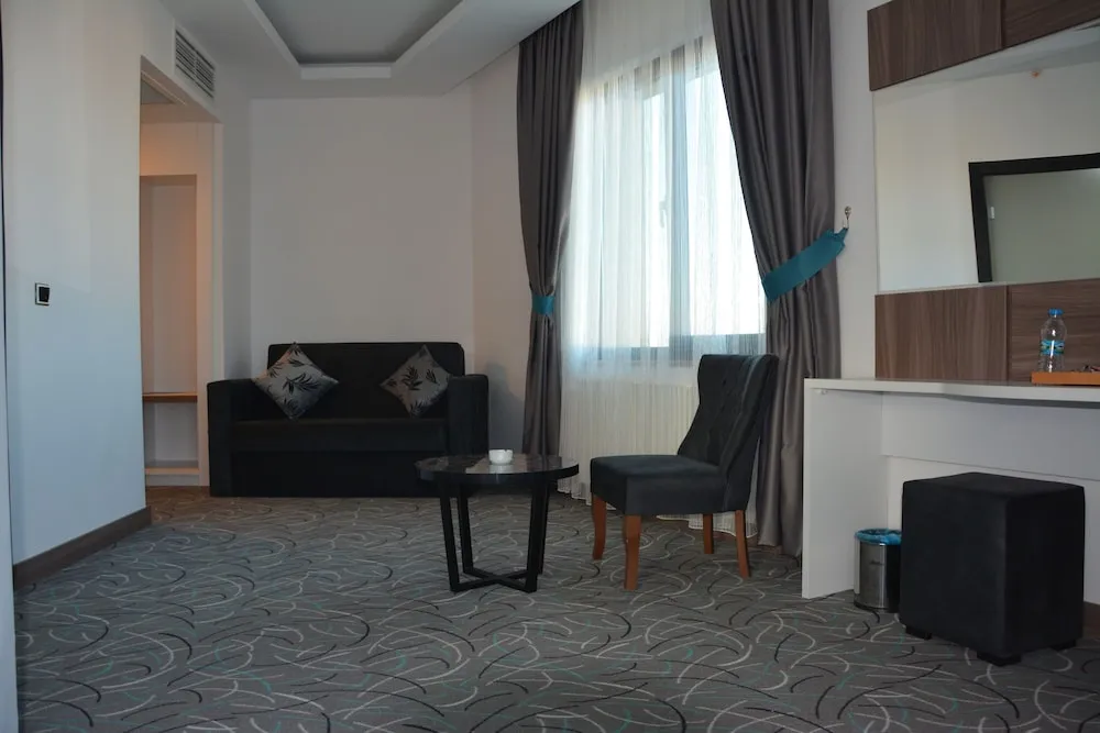 Elite Tek Büyük veya İki Ayrı Yataklı Oda