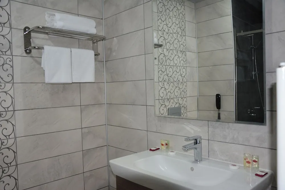 Standard Tek Büyük veya İki Ayrı Yataklı Oda