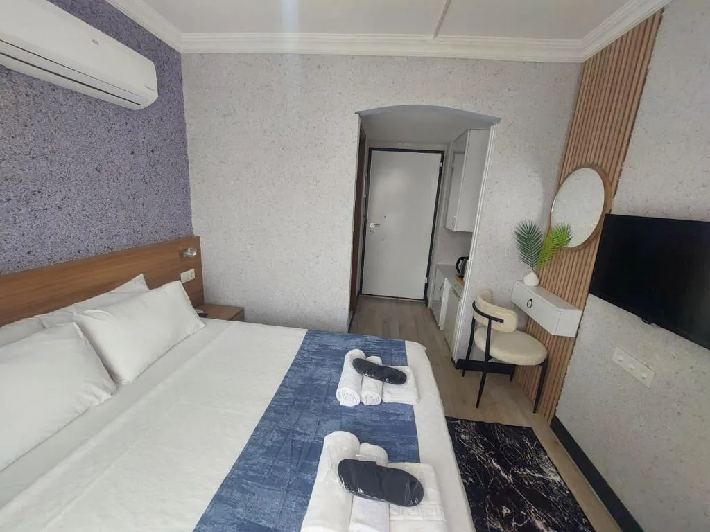 Standart Oda,Havuz Manzaralı