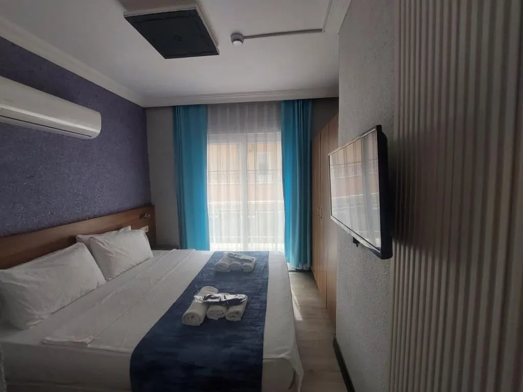 Comfort Aile Odası,Havuz Manzaralı,Balkonlu
