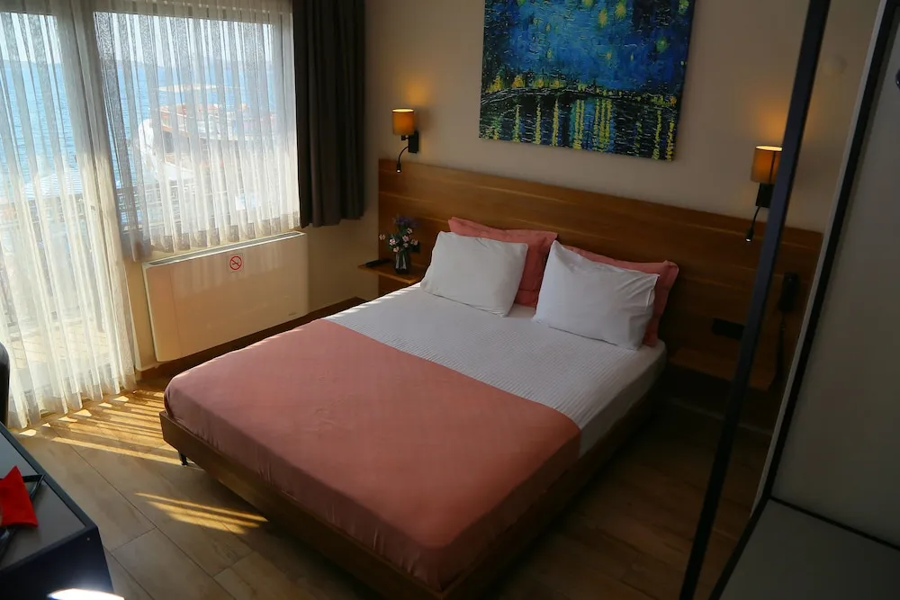 Standard Tek Büyük Yataklı Oda, Deniz Manzaralı