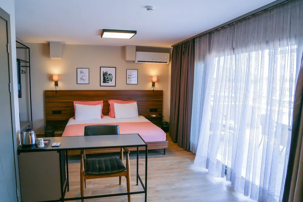 Luxury Oda, 1 En Büyük (King) Boy Yatak, Deniz Manzaralı