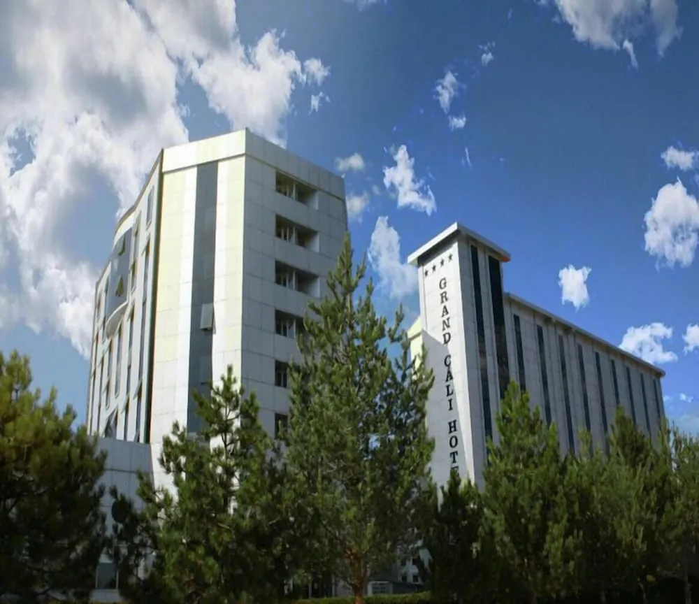 Grand Cali Hotel