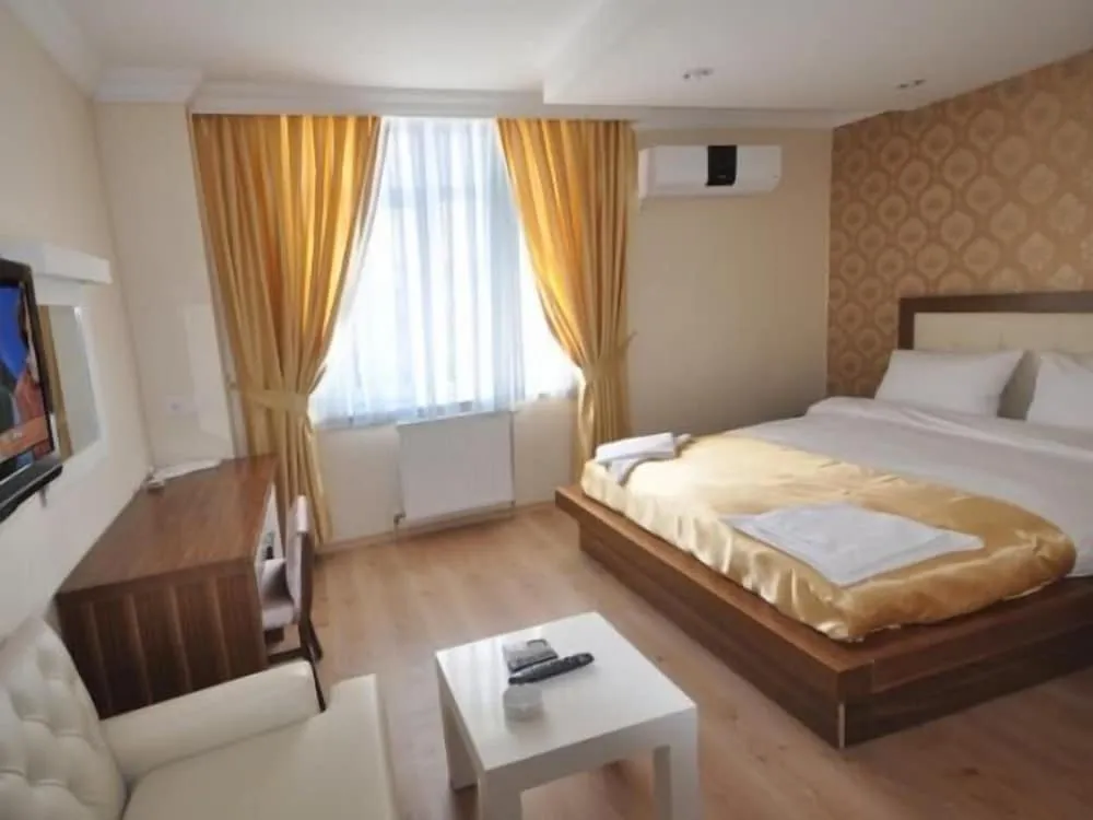 Standard Tek Büyük Yataklı Oda