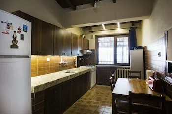 Yaprak Dağ Evi