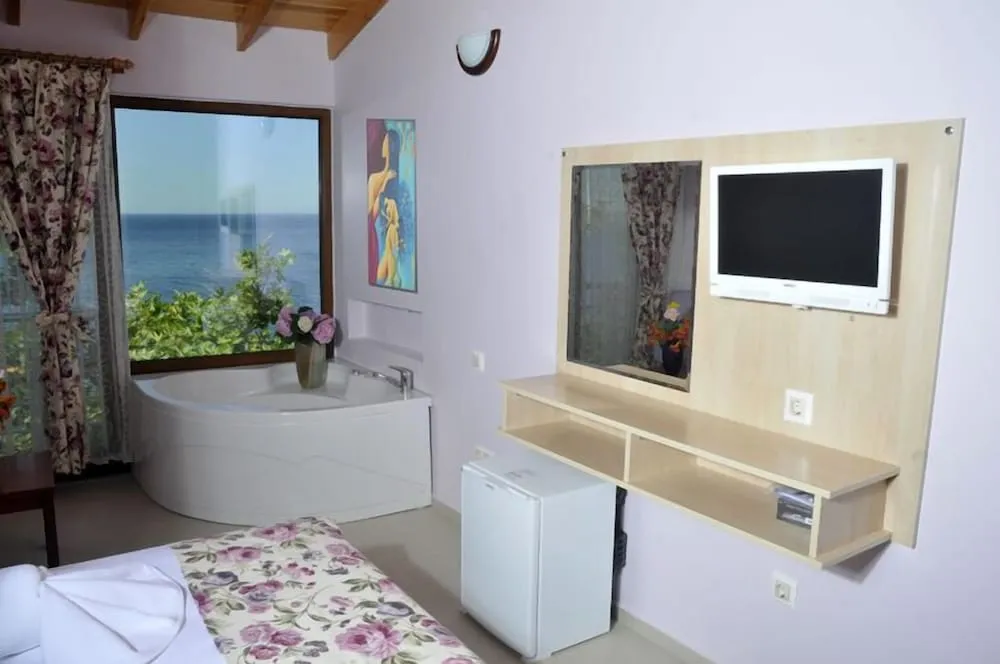 Deluxe Tek Büyük Yataklı Oda, Sıcak Su Küveti, Deniz Manzaralı
