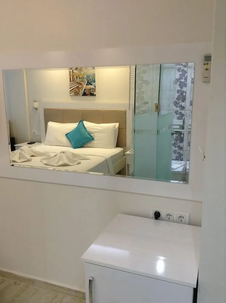 Comfort Tek Büyük Yataklı Oda, 1 Büyük (Queen) Boy Yatak, Deniz Manzaralı