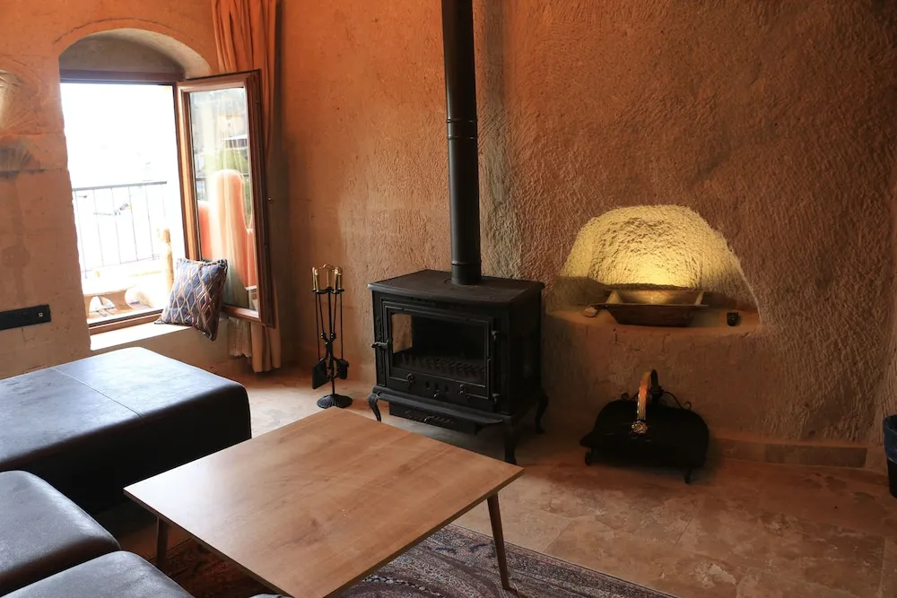 King Cave Suite
